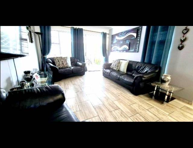 3 BEDROOM TOWNHOUSE FOR SALE IN BIRDSWOOD